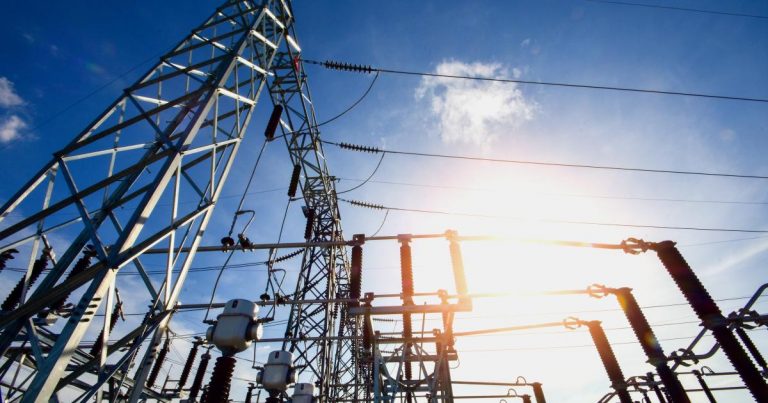 Strategies and barriers to reach 24/7 carbon free energy