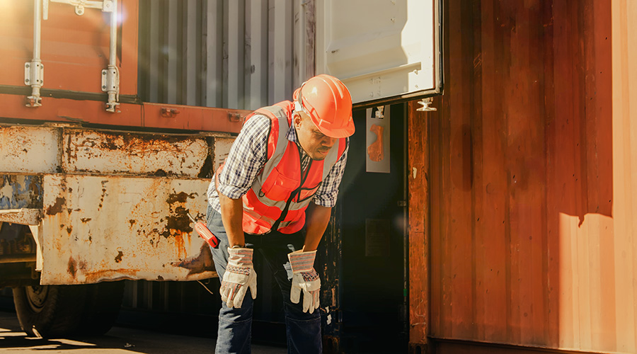 Construction worker in extreme heat 