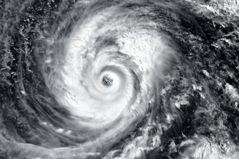 Hurricane Recovery Guide for Facilities: First Steps