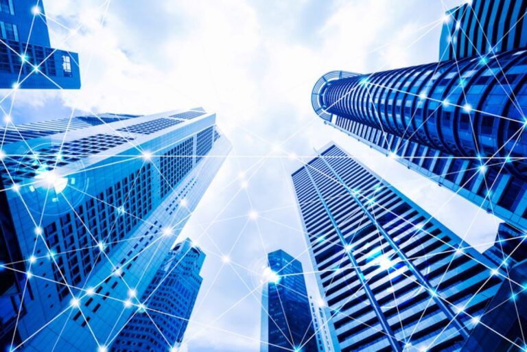 Using Technology to Navigate FM Trends in 2025