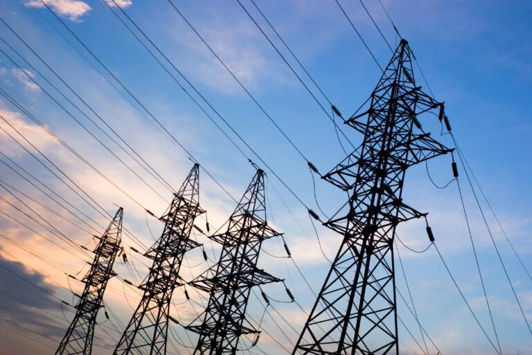 Power Struggle: How Facilities Managers Can Mitigate Surging Energy Challenges